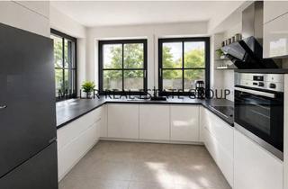 Wohnung kaufen in 85055 Ingolstadt, Exklusive Gartenwohnung in Ingolstadt mit Hauscharakter, großer Terrasse, Garage, zwei Stellplätzen & zusätzlichem Apartment-Bereich im Untergeschoss!