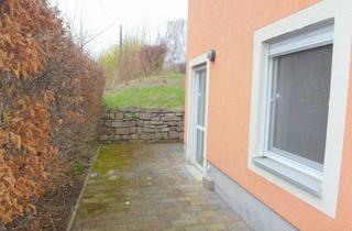 Wohnung mieten in Jägerhofstraße 111, 01445 Radebeul, Radebeul-Lindenau: Kleine Singlewohnung mit großer Terrasse * frisch renoviert, mit neuem Boden