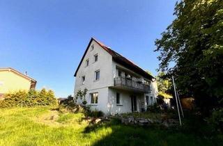 Haus kaufen in 78112 St. Georgen, Sankt Georgen im Schwarzwald - Sehr ruhig gelegenes 1-2 Familienhaus mit Ausblick. Großer Garten. Alter Baumbestand . Sofort Frei!!