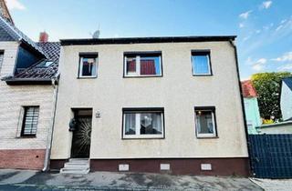 Haus kaufen in 06295 Lutherstadt Eisleben, Eisleben (Lutherstadt) - 7-Raum-Haus mit EBK, Hof, Werkstatt in Lutherstadt Eisleben