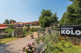 Haus kaufen in 86462 Langweid, Langweid am Lech - Großes Wohn- und Geschäftsgebäude nahe Novigrad (HR) zu verkaufen