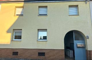 Mehrfamilienhaus kaufen in 67063 Ludwigshafen, Ludwigshafen am Rhein - 2 FH mit Hof