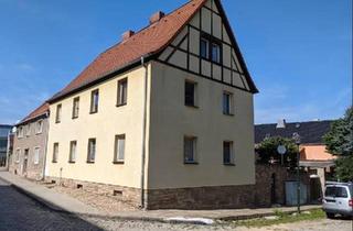 Haus kaufen in 06556 Artern, Artern - Solide Substanz mit viel Platz! EFH mit Doppelgarage & Hof