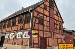 Haus kaufen in 19370 Parchim, Parchim - Vielseitig nutzbare Immobilie - Wohn-und Geschäftshaus!!!