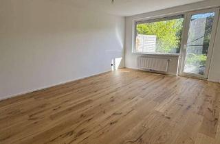 Wohnung kaufen in Hogenfelder Kamp 14, 22457 Schnelsen, Stilvoll renovierte 3- Zimmer Wohnung mit grünem Ausblick