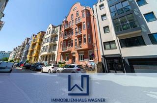Wohnung kaufen in 18057 Kröpeliner Tor-Vorstadt, Sofort bezugsfrei! Charmante 3,5-Zimmer-Altbauwohnung mit zwei Balkonen am Rostocker Stadthafen