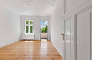 Wohnung kaufen in Rupprechtstraße, 10317 Lichtenberg, *Altbaucharme im Nöldnerkiez* Sanierte 2-Zimmer-Etagenwohnung mit Südbalkon zur sofortigen Nutzung