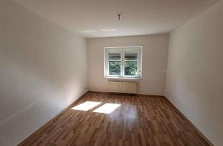Wohnung mieten in 06667 Weißenfels, Schöne Erdgeschoss-2-Zimmer-Wohnung mit Balkon in gepflegter Wohnanlage – Weißenfels-West