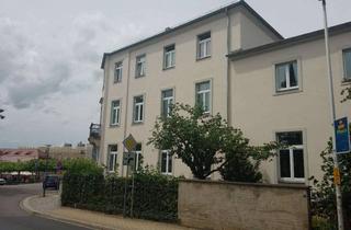 Wohnung mieten in Sidonienstraße, 01445 Radebeul, sanierte Erdgeschoss-Altbauwohnung mit besonderen Charme im Erdgeschoss