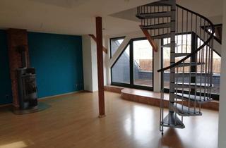 Wohnung mieten in Hermannstraße 14, 09111 Zentrum, Außergewöhnliche 3-Zimmer-Wohnung mit Dachterrasse und Kaminofen