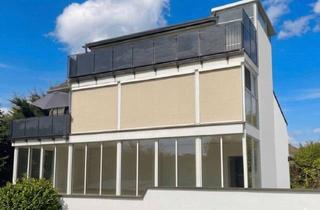 Mehrfamilienhaus kaufen in 51503 Rösrath, Exklusives und modernisiertes Mehrfamilienhaus zum Ausbau in begehrter Lage in Rösrath