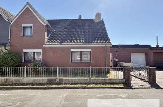 Doppelhaushälfte kaufen in 23554 St. Lorenz Nord, ANFRAGESTOPP!! DHH mit zwei WE auf Erbbaurecht in Lübeck- St. Lorenz Nord - Sanierungsbedürftig
