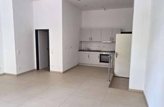 Anlageobjekt in Paraellsusstrasse 7a, 06114 Paulusviertel, provisionsfreie Einheit als Wohnraum oder Büro nutzbar