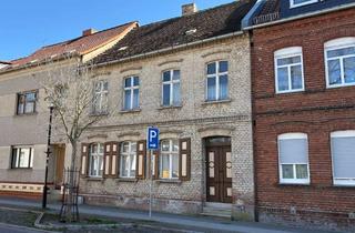 Haus kaufen in 39288 Burg, Stadthaus zur Sanierung, verwirklichen Sie sich Ihren Traum in Burg