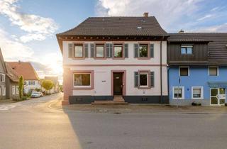 Haus kaufen in 77975 Ringsheim, Wohnhaus aus dem 18. Jahrhundert mit Gewölbekeller, Innenhof & beeindruckendem Dachstuhl
