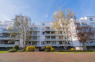 Wohnung kaufen in 85521 Ottobrunn, ***Heike Borchers Immobilien*** Dachterrassen(t)raum mit Süd-Ausrichtung***Renovierungsbedürftig***
