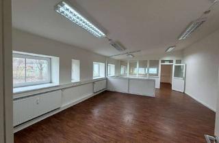 Büro zu mieten in Tegelbarg 25, 24576 Bad Bramstedt, Büro in Bad Bramstedt 120,00 m² / 6,0 pro m² / 3 Stellplätze Kostenfrei