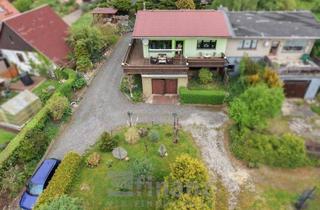 Doppelhaushälfte kaufen in 08451 Crimmitschau, Doppelhaushälfte in Crimmitschau mit Kamin, modernem Bad, Terrasse, überdachter Sitzecke und Garage
