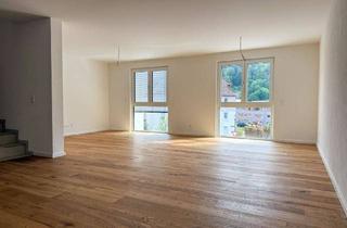 Reihenhaus kaufen in 75323 Bad Wildbad, Bad Wildbad - Mehr Platz für die ganze Familie - Modernes Reihenhaus im Quartierer