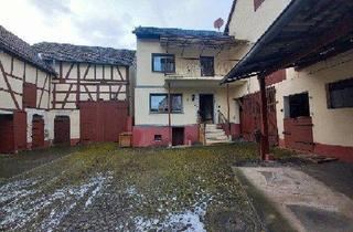 Bauernhaus kaufen in 35789 Weilmünster, Weilmünster - Dreiseitenhof-Wohnhaus mit Scheunen