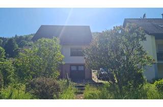 Haus kaufen in 54668 Prümzurlay, Prümzurlay - Idyllisches Haus mit Sonnenbalkon und schönem Grundstück.