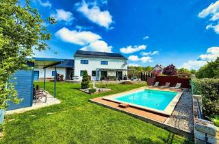 Haus kaufen in 86643 Rennertshofen, Rennertshofen - Exklusives Wohnen mit unverbaubarem Weitblick - stilvolles Familienanwesen mit Pool in Rennertshofen
