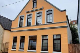 Haus kaufen in Wasserweg 9, 27576 Bremerhaven, Bremerhaven - Sehr gepflegtes Zweifamilienhaus mit vermieteter EG-Wohnung und Maisonettewohnung zu verkaufen