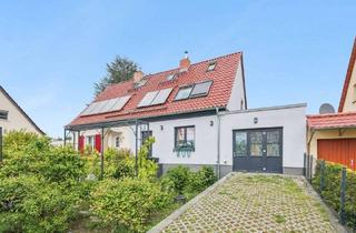 Doppelhaushälfte kaufen in 12524 Berlin, Berlin - Liebevoll sanierte Doppelhaushälfte mit Einliegeroption und großem Garten