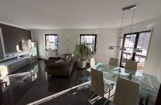 Wohnung kaufen in 71229 Leonberg, Leonberg - ProvisionsfreieRenovierte 2-Zimmer-Wohnung im 3. OG mit Balkon