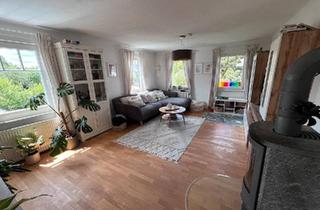 Wohnung kaufen in 75378 Bad Liebenzell, Bad Liebenzell - Charmante 5,5-Zimmer-Wohnung mit Garten, Balkon und Doppelgarage