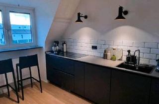 Wohnung kaufen in 90419 Nürnberg, Nürnberg - Wohnung mit Burgblick +++ Küche+Quooker+Leuchten+Kleiderschrank