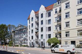 Wohnung kaufen in Lokstedter Weg 112a, 20251 Eppendorf, Eppendorfer Altbauperle mit Sanierungsbedarf und Garten