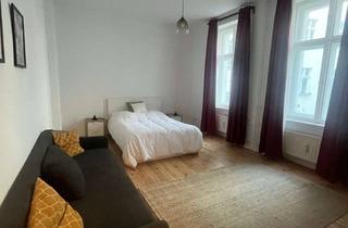 Wohnung kaufen in Mauerpark, 10437 Prenzlauer Berg, Bezugsfreie Altbauwohnung nähe Mauerpark