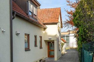 Wohnung kaufen in 90579 Langenzenn, Wohlfühlen leicht gemacht - 2-Zi-Erdgeschosswohnung mit Terrasse und Gartenanteil in Langenzenn