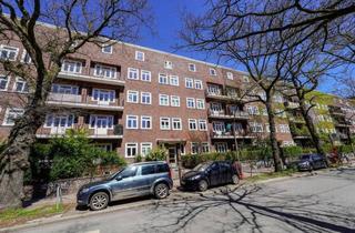 Wohnung kaufen in 22303 Winterhude, Winterhude pur: Attraktive 3-Zimmer-Dachgeschosswohnung in Stadtparknähe
