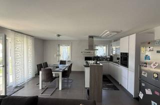 Wohnung kaufen in 73271 Holzmaden, Gartenwohnung mit besonderer Note