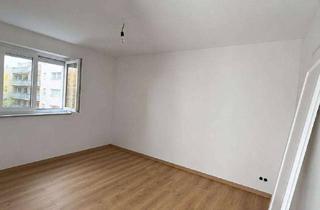 Wohnung mieten in Von-Rainer-Straße 11, 93053 Kasernenviertel, Schönes WG-Zimmer in Regensburg – Nachmieter/in gesucht