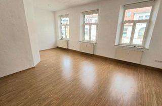 Wohnung mieten in Rosa-Luxemburg-Straße 23, 08223 Falkenstein, Großes Wohnzimmer sowie ruhiges Schlafzimmer gefällig.