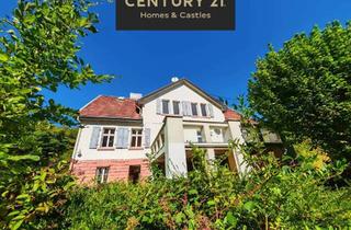 Villa kaufen in 66540 Neunkirchen, Wundervolle 20er Jahre Direktorenvilla am Wald, 265m² für 1-2 Familien,Mega Terrasse, 5 Carports