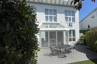 Doppelhaushälfte kaufen in 68519 Viernheim, RESERVIERT- Design trifft Lebensqualität - Stilvolle Doppelhaushälfte mit Wintergarten & Carport