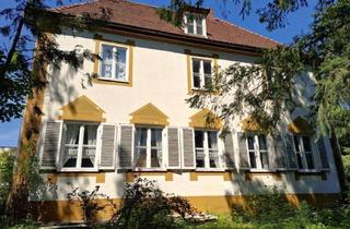 Haus kaufen in 84494 Neumarkt-Sankt Veit, Sanierungsbedüftiges Gründerzeit Arzthaus mit tollem Grundstück