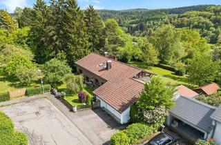Haus kaufen in 71101 Schönaich, Großzügiges Landhaus mit Einliegerwohnung und großem Garten am Rande des Schönbuch