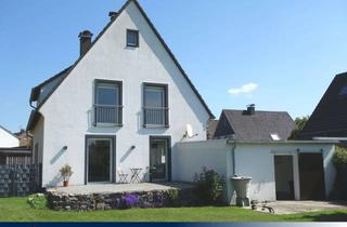 Haus kaufen in 33829 Borgholzhausen, Familienidyll in Borgholzhausen: Wohnhaus mit großem Garten in ruhiger Wohnlage!