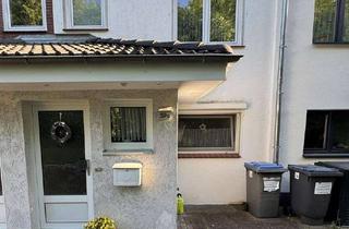 Reihenhaus kaufen in Siemser Landstraße 59 c, 23569 Kücknitz, PROVISONSFREI - Gepflegtes Reihenhaus auf Eigenland mit Wintergarten und Vollkeller