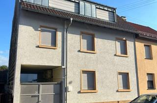 Haus kaufen in 76187 Knielingen, Zweifamilien - Mehrgenerationenhaus in überragender Lage von Karlsruhe-Knielingen