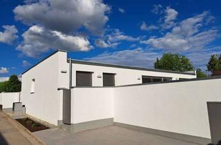 Haus mieten in Schöneberger Straße 19, 93053 Kasernenviertel, Erstbezug nach Sanierung - Sehr schöner komplett sanierter Bungalow zu vermieten