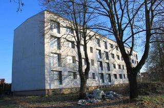 Anlageobjekt in Woldegker Chaussee 18, 17094 Cölpin, Versteigerung eines Mehrfamilienhauses (24 Wohnungen) am 22.6.2026, AG Neubrandenburg