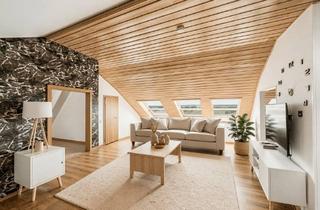 Wohnung kaufen in 84163 Marklkofen, Wohnen mit Weitblick: Lichtdurchflutete Dachgeschosswohnung mit Seeblick