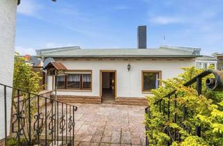 Einfamilienhaus kaufen in 06246 Bad Lauchstädt, Handwerker aufgepasst! Einfamilienhaus mit Pool und Garage in Delitz am Berge
