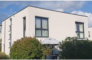 Einfamilienhaus kaufen in 53859 Niederkassel, Modernes, freistehendes Einfamilienhaus mit sonnigem Garten im Ortskern von Mondorf am Rhein